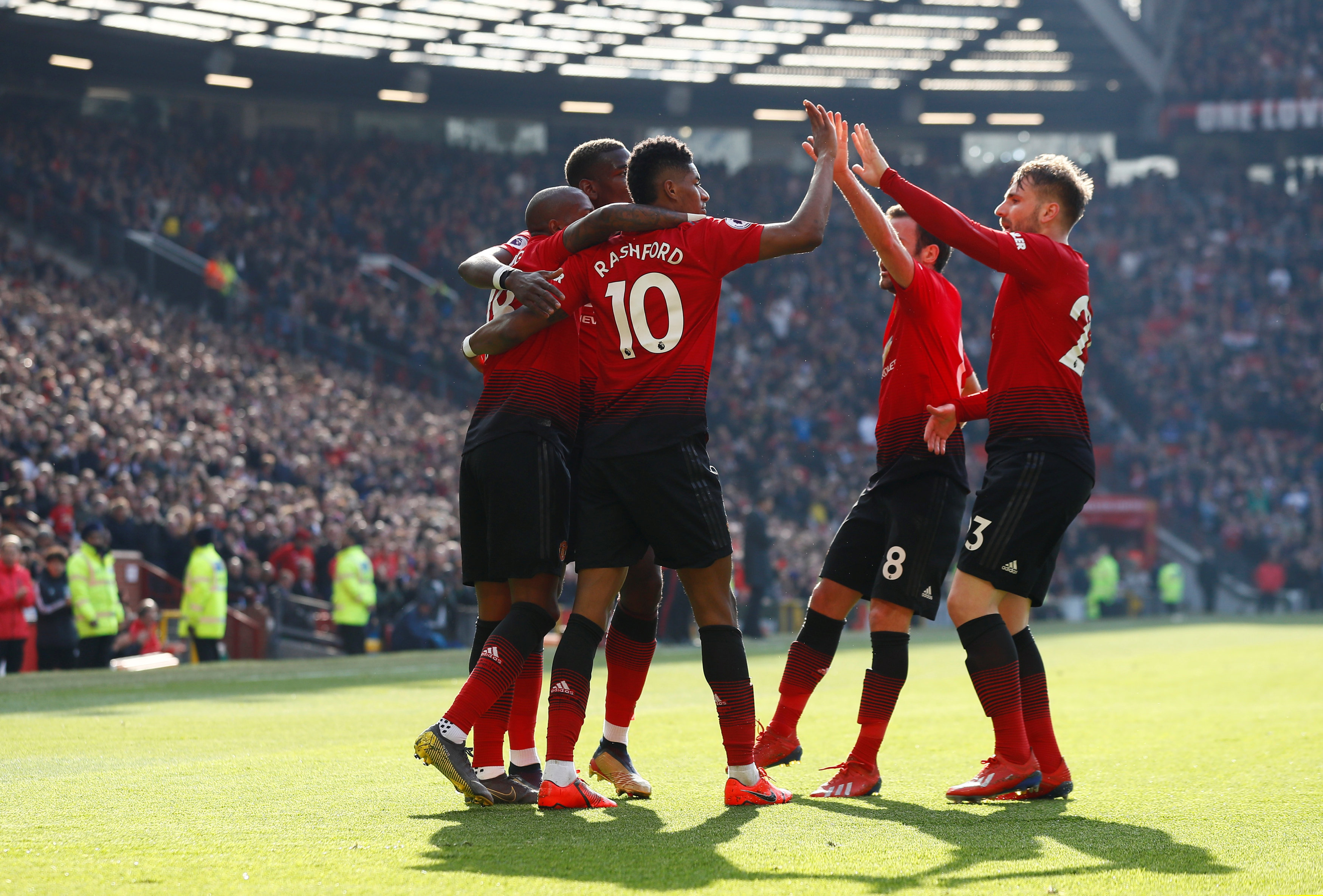 卫站位较为 卫站位较为